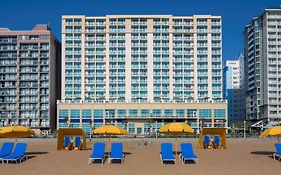 Hilton Garden Inn va Beach Oceanfront